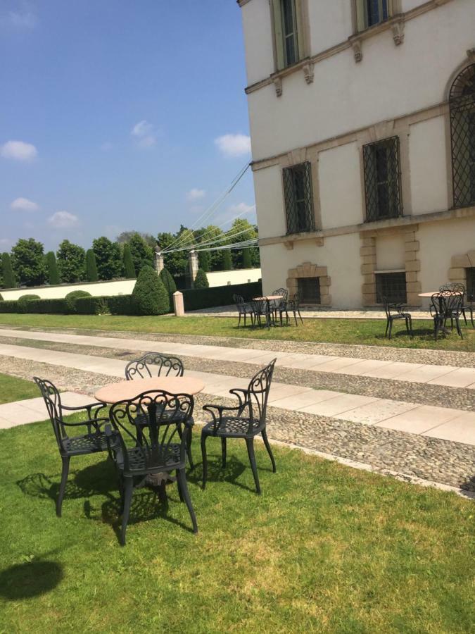 Villa Vecelli Cavriani Mozzecane Exteriér fotografie