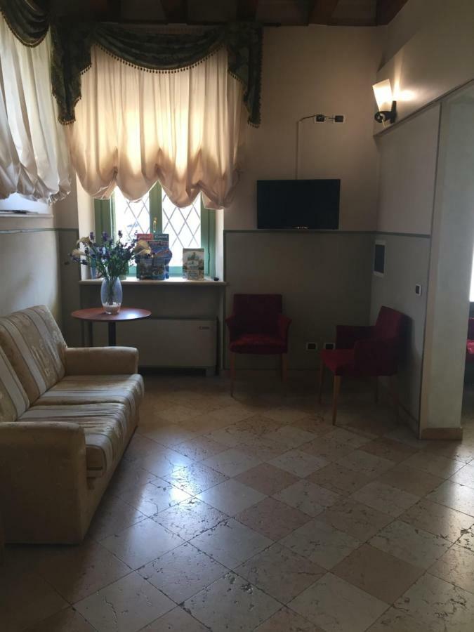 Villa Vecelli Cavriani Mozzecane Exteriér fotografie