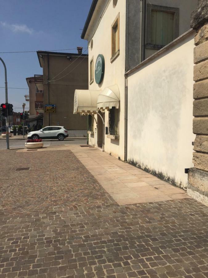 Villa Vecelli Cavriani Mozzecane Exteriér fotografie